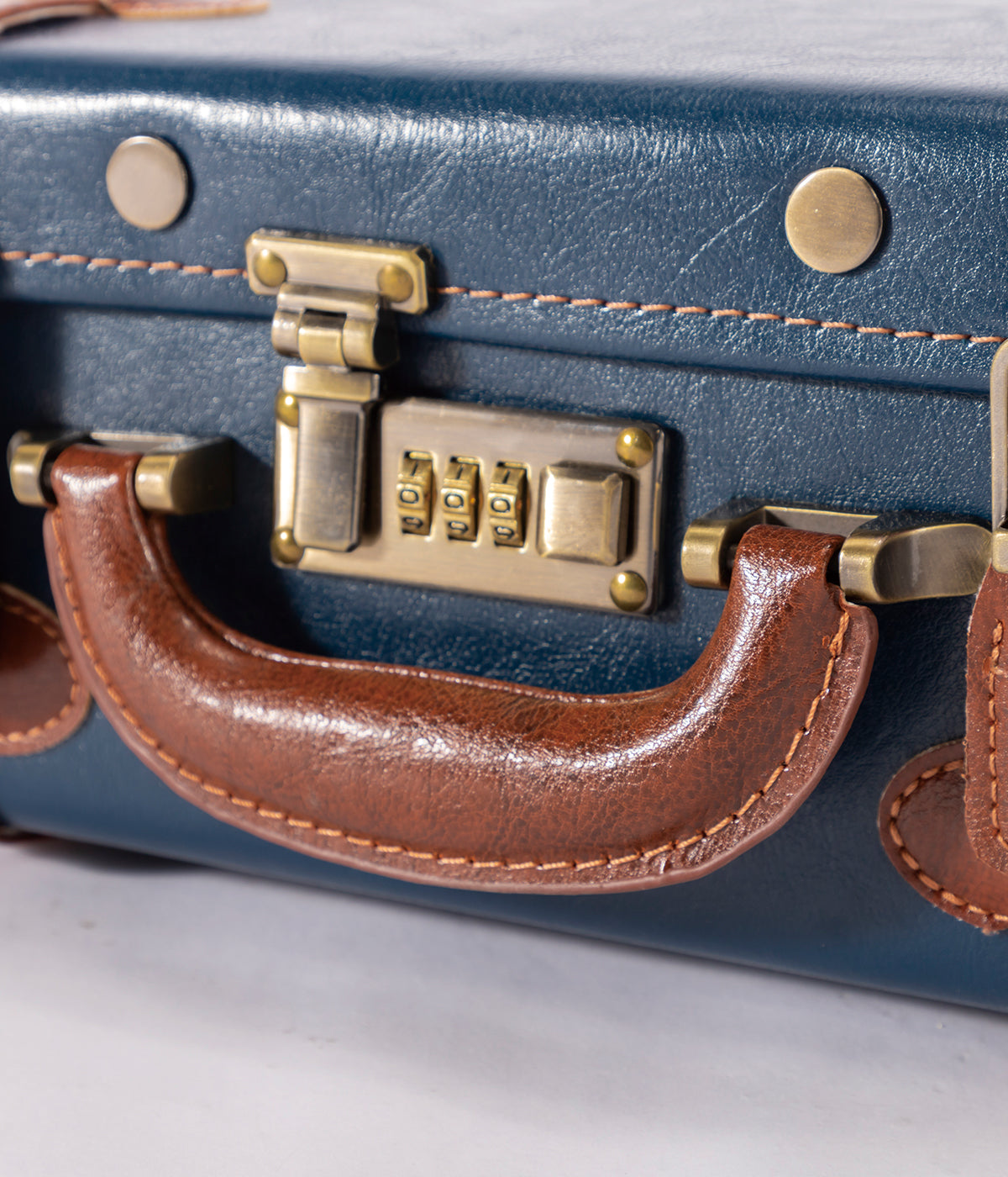 SarahFace Train Case - Navy Blue's